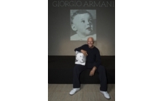Giorgio Armani'nin 40. Yl Kitap Oldu