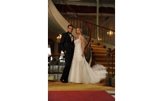 New York'ta G�r�c�ye ��kan  Silhouette Bride Gelinlikleri Daybuyday'de