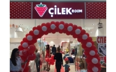 ilek, Bulgaristan'daki lk Maazasn Varna'da At