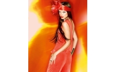 Atalar'�n 2012 �lkbahar � Yaz Koleksiyonunun En Yenilik�i ve En �arp�c� Tasar�mlar� 1V1Y.COM'da