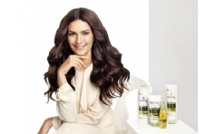 Pantene Pro-V'den Yeni Doal Sentez Ya Terapisi Serisi