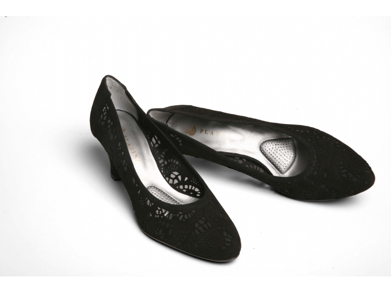 Kifidis Dnya Markas Platino le Anneleri Moda Ve Ayakkab Konforu le Buluturuyor