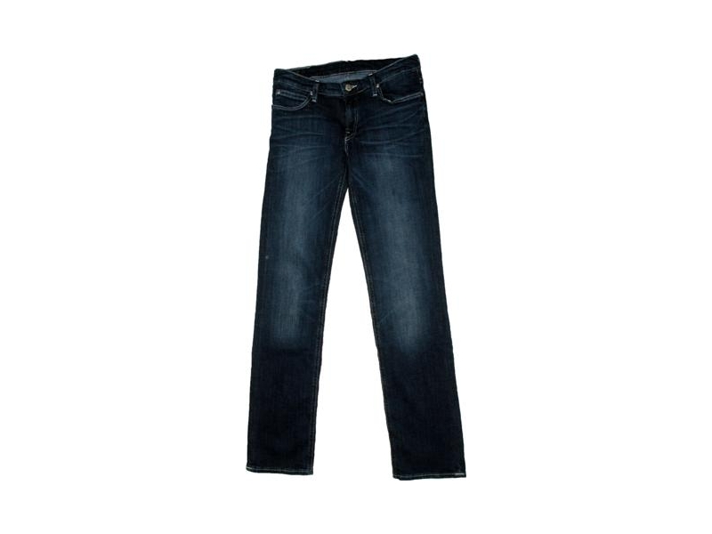 Lee Parlayan Jeanleri �le Yaz� Kar��l�yor