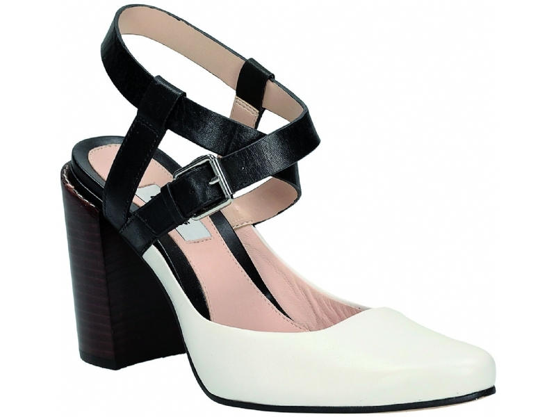 Clarks - 23