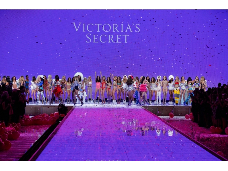 Victorias Secret Fashion Show - 60