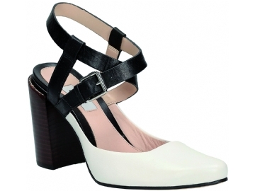 Clarks - 23