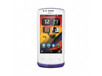 Nokia 700